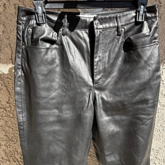 Womens Newport News Black Leather pants Size 12P - Picture 1 of 3